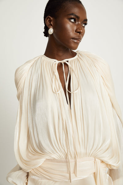 Weißes Maxikleid mit Schleife – Eleganz für besondere Anlässe