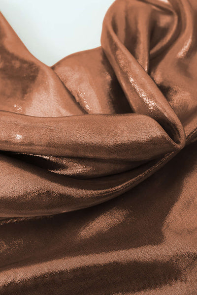 Kleid mit metallischem Glanz – Glamouröser Look für besondere Anlässe