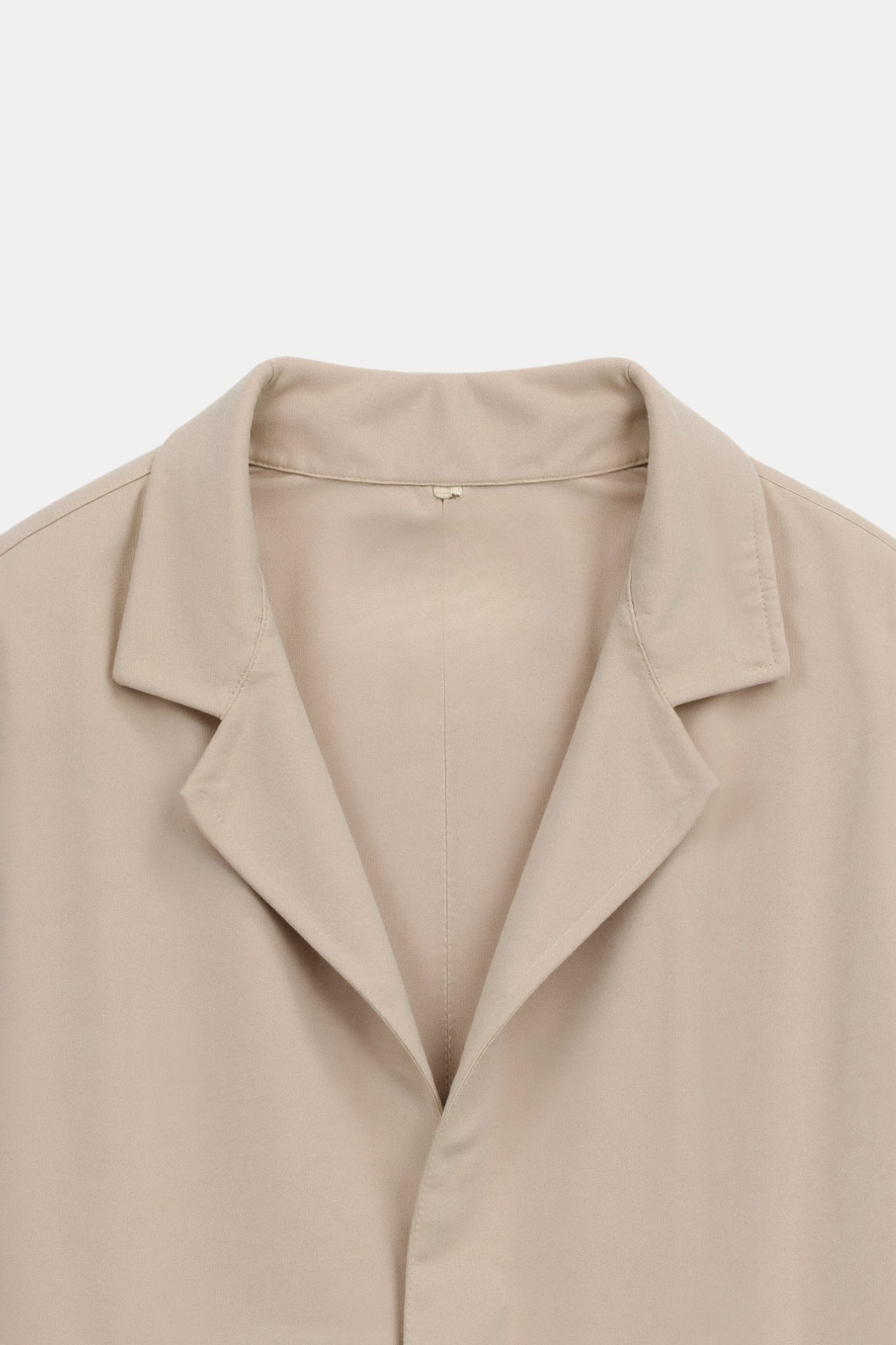 Lorenzo – Minimalistische Herren-Hemdjacke in Beige