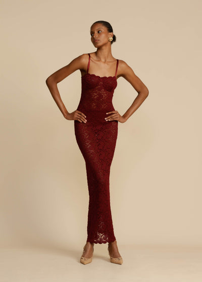 Transparentes Maxi-Strandkleid mit V-Ausschnitt