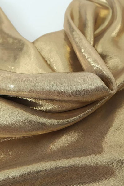 Kleid mit metallischem Glanz – Glamouröser Look für besondere Anlässe