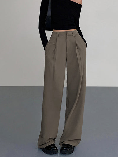 Bundfaltenhose mit elastischem Bund und seitlichen Taschen