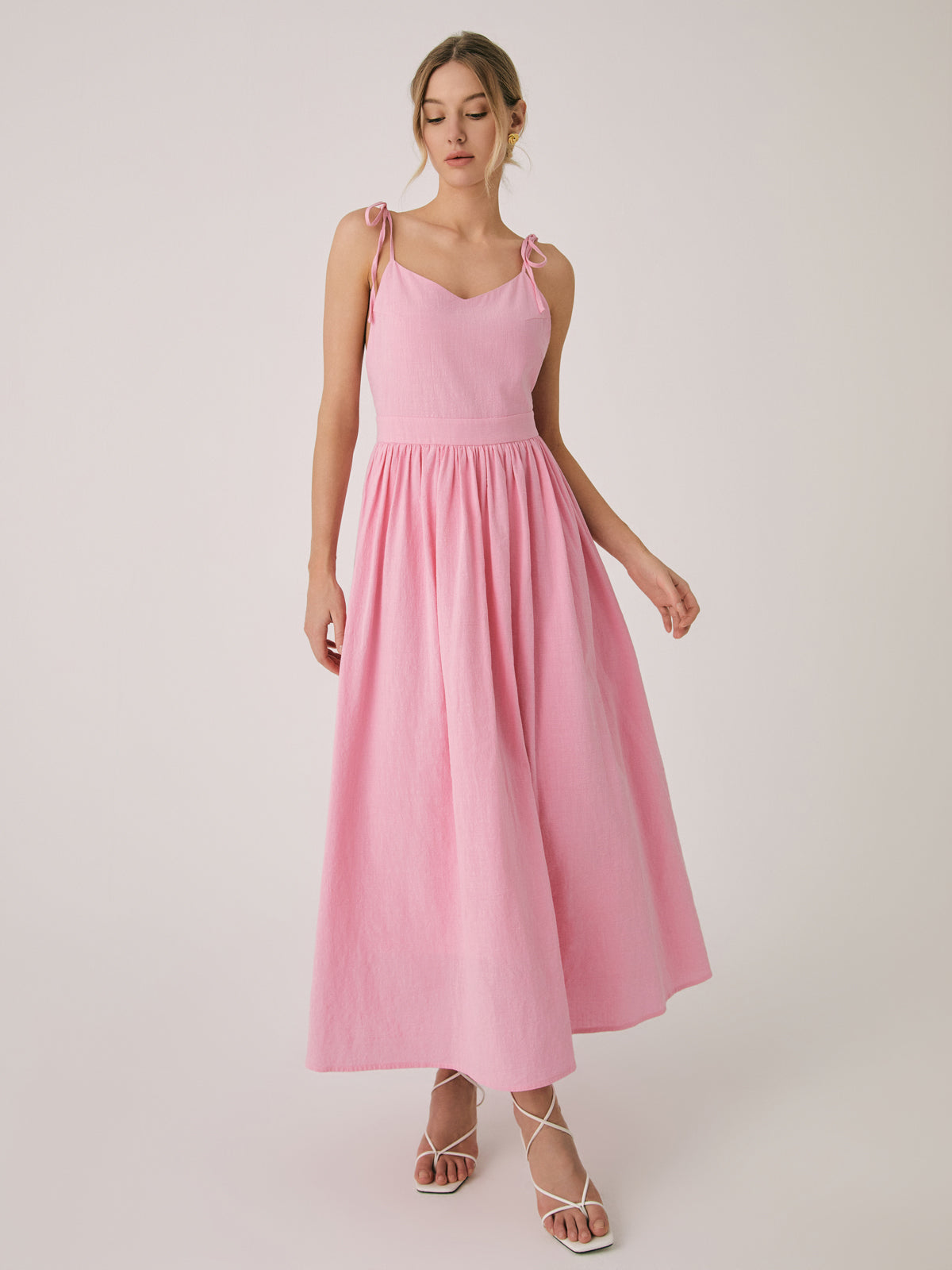 Rückenfreies langes Kleid aus Baumwolle und Leinen