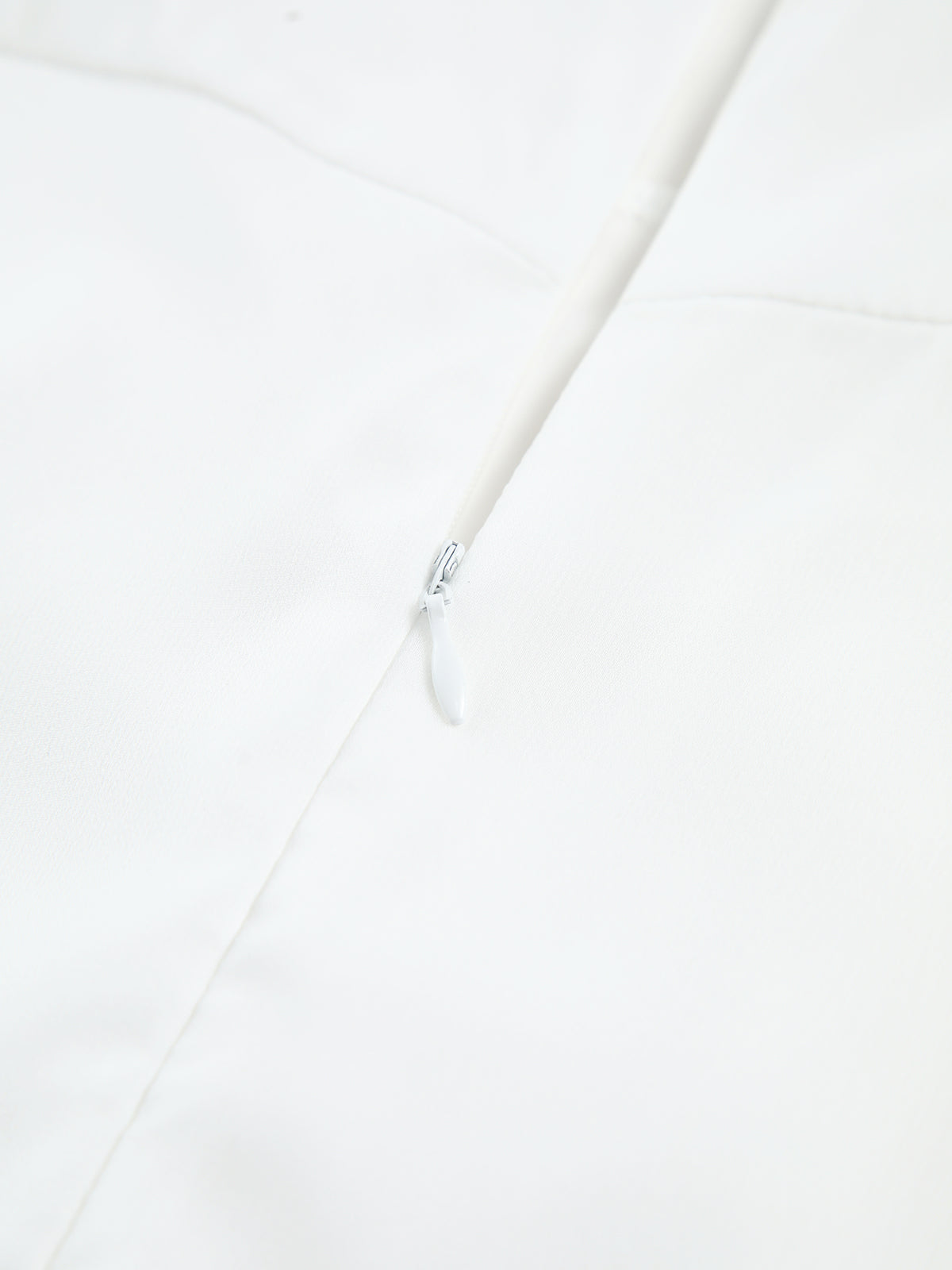 ZURIA | Solides, elegantes, langes Camisole-Kleid