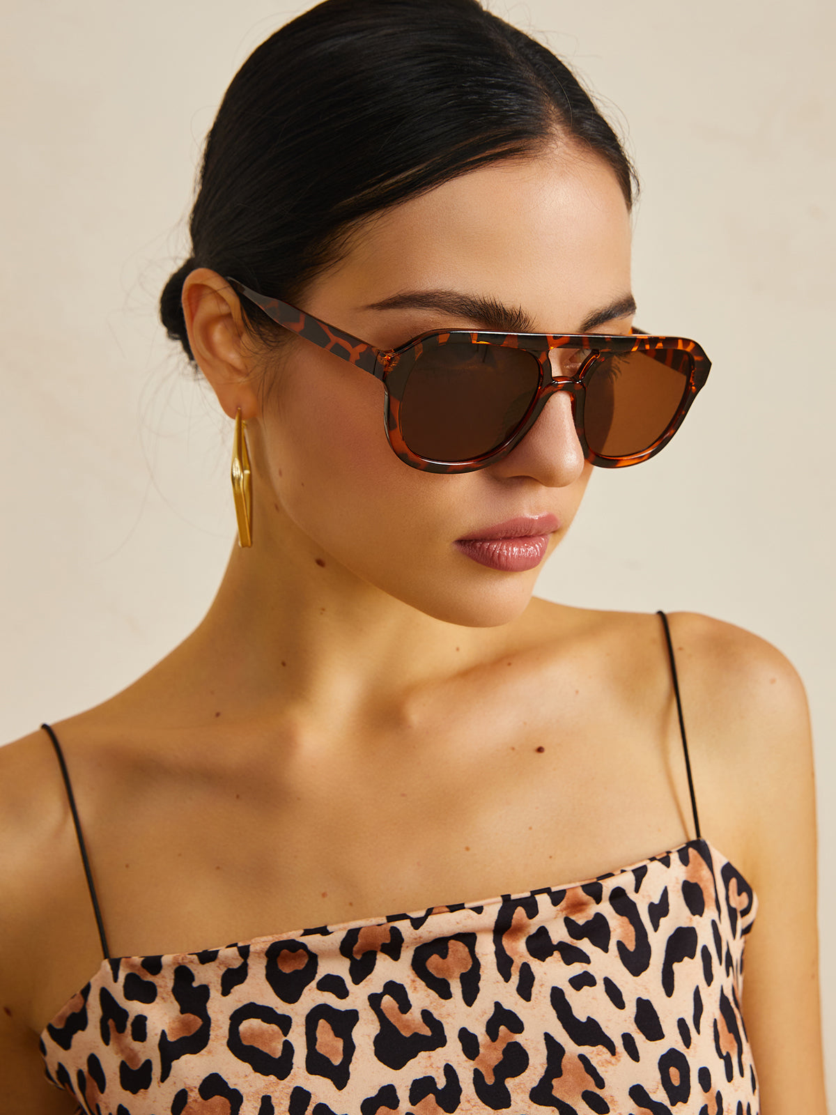 Sonnenbrille mit Leopardenmuster