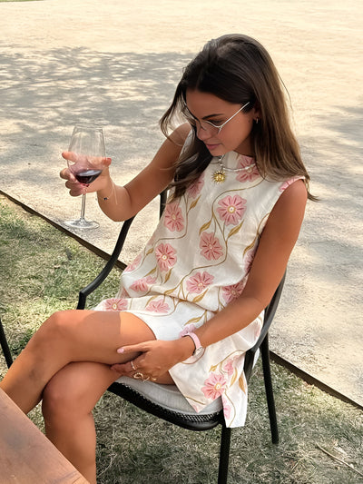 Damen Sommerkleid – Ärmelloses kurzes Kleid mit romantischem Print