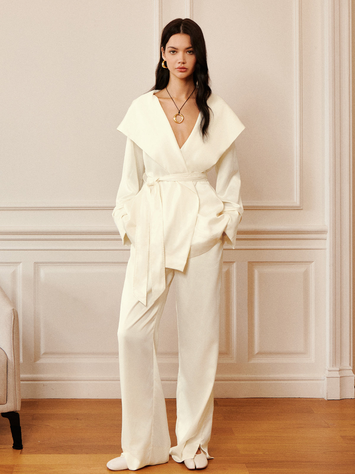 Palazzo-Hose aus Satin mit Schlitz
