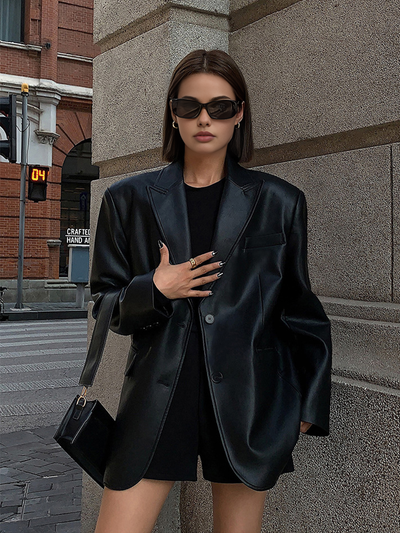 ZURIA │ Lederblazer mit Reverstaschen