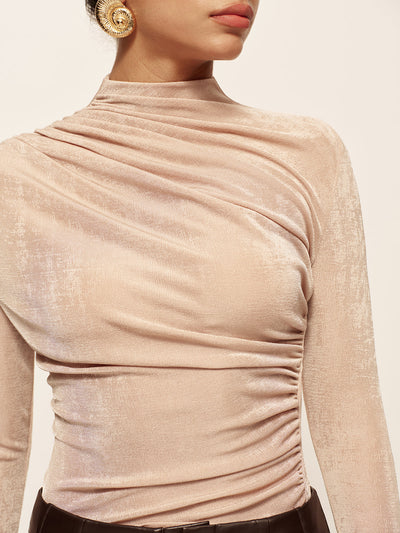 ZURIA | Vielseitiges, gerafftes Slim-T-Shirt