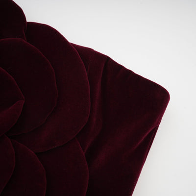 Rotes Minikleid mit Blumenapplikationen – Feminine Eleganz