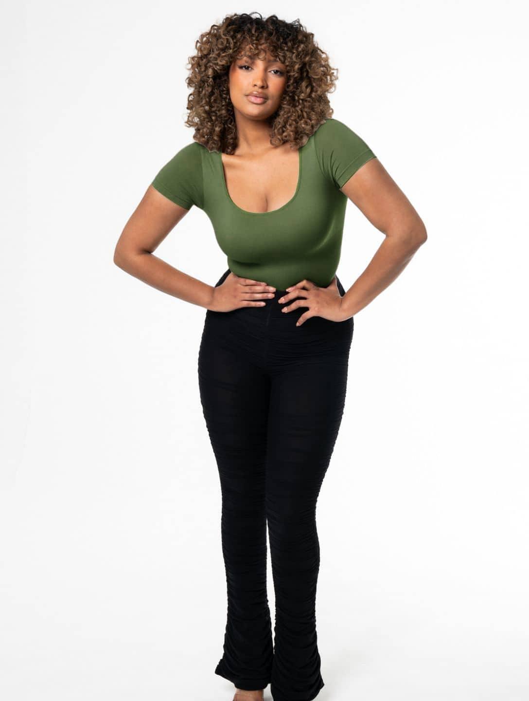 ZURIA │ bequemer Body mit quadratischem Ausschnitt