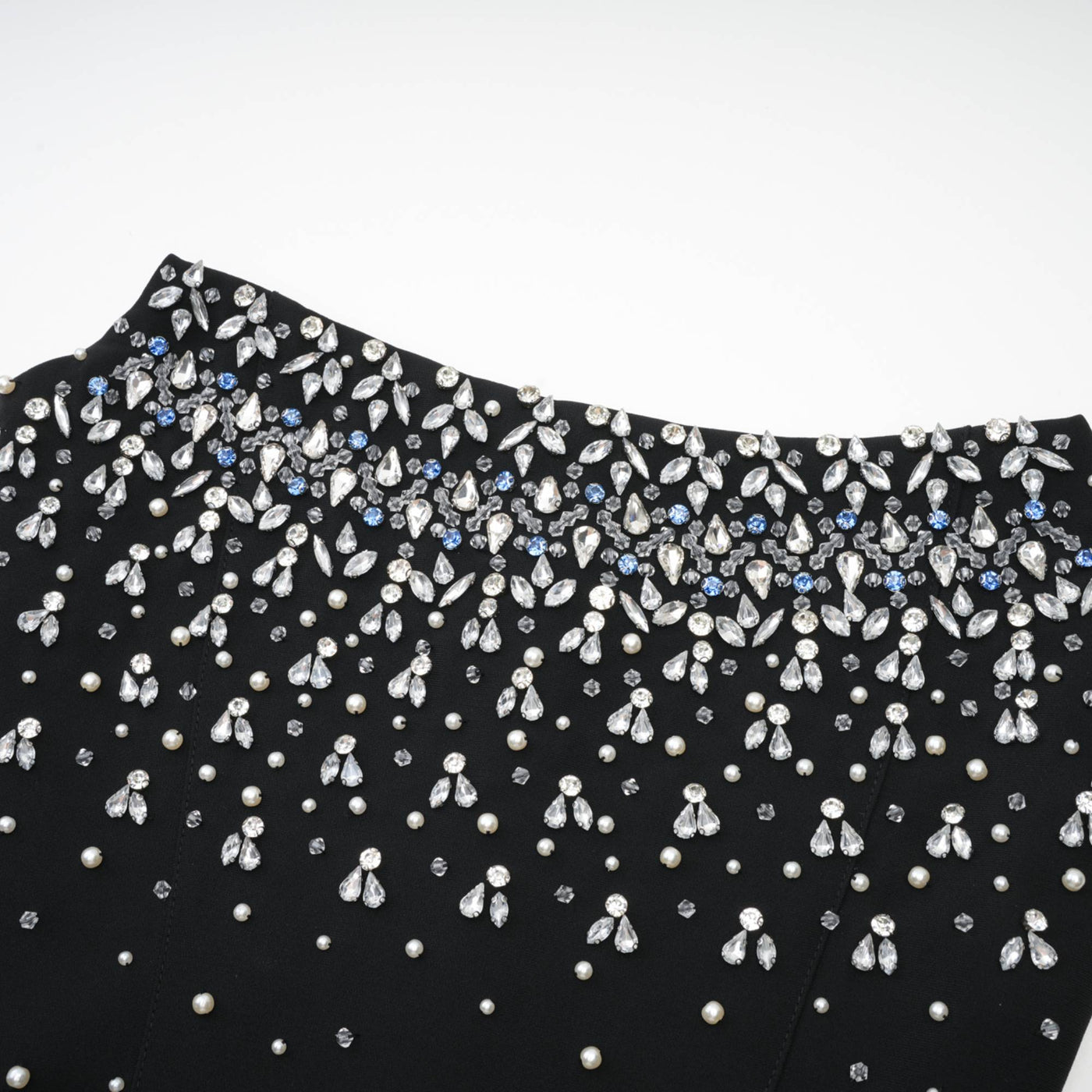 Midi-Kleid mit Rüschen – Eleganz & Femininität