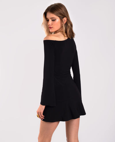 Schwarzes figurbetontes Minikleid mit Trägern